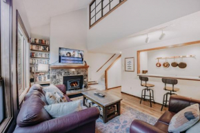 55SW - Fireplace - D W - WithD - Sleeps 4 condo